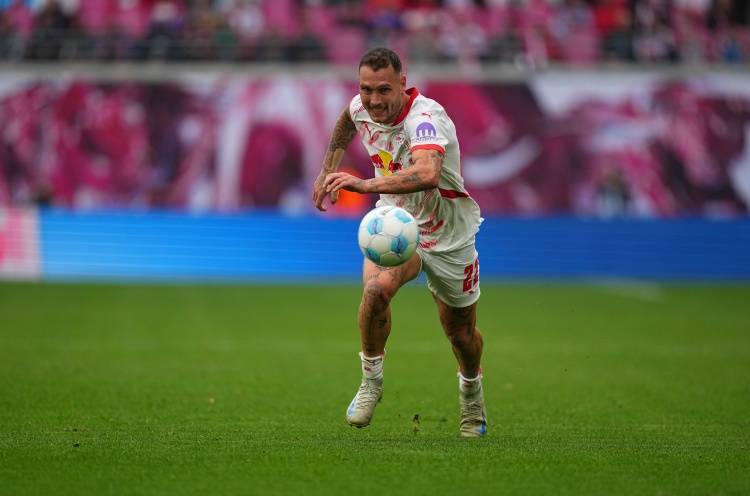 记者：劳姆今夏有超5000万欧的解约金条款，球员想有朝一日去英超