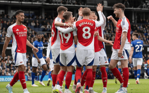 足坛烽火：豪门激战，谁主沉浮？